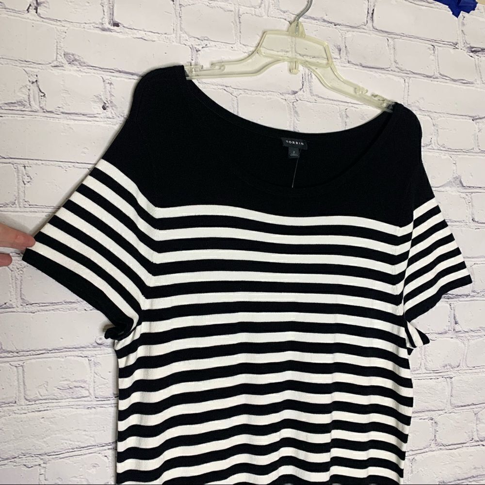 Torrid Black and white stripe sweater knit short sleeve shift dress - Picture 4 of 11
